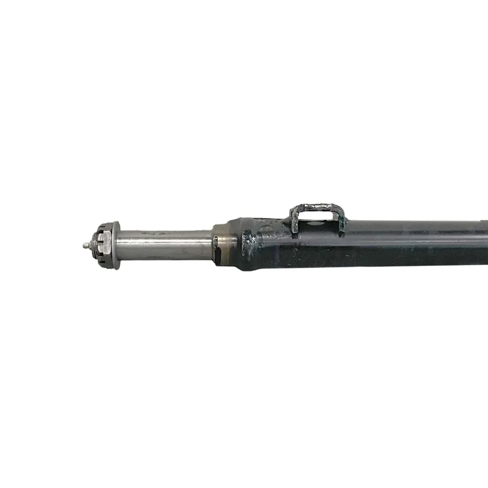 2,000 lb Capacity Round Steel Trailer Axle 65 inch Hub Face Painted